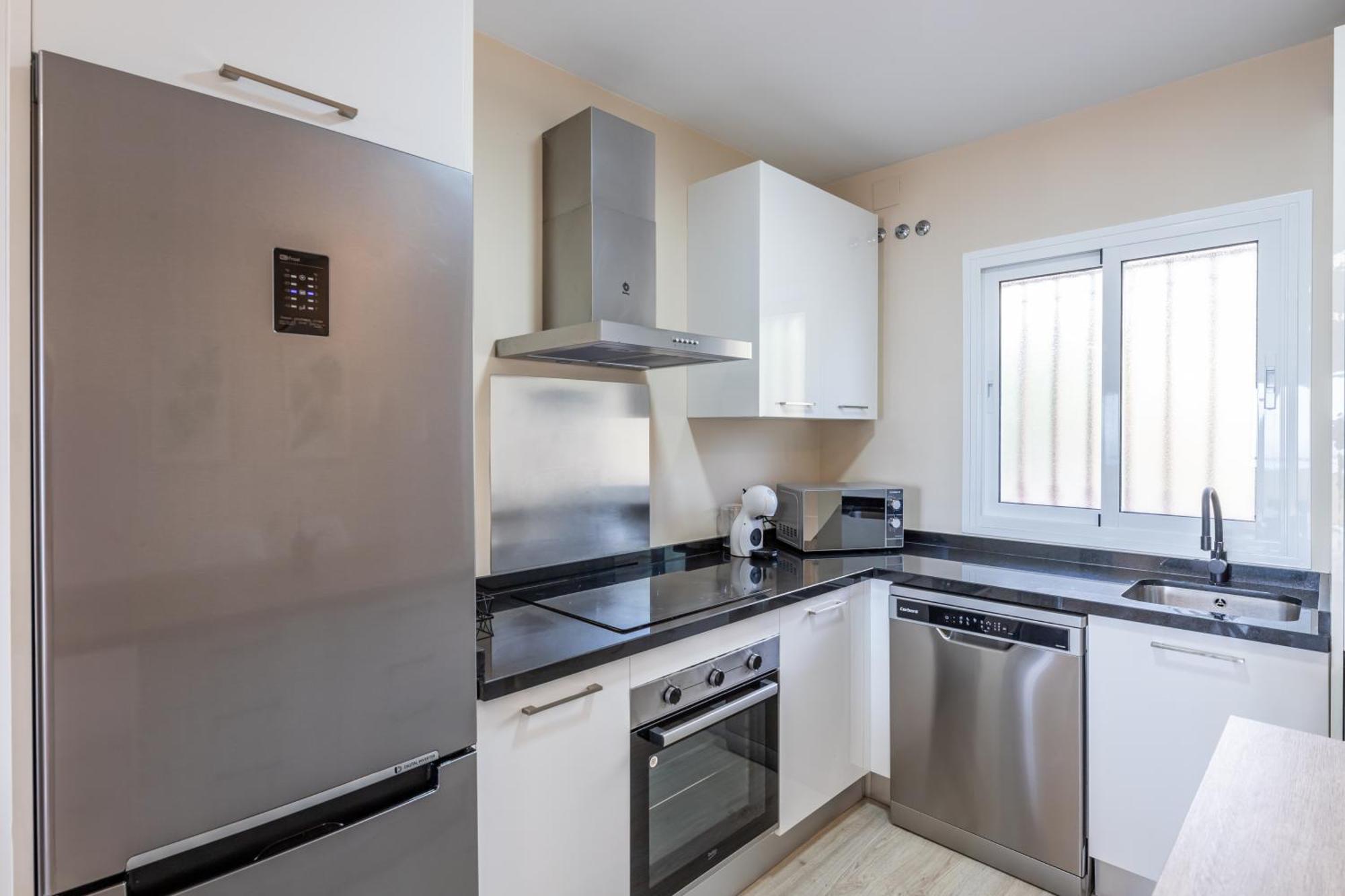 Vb Ave Marina Front Seaviews 2br Appartement Benalmádena